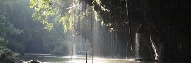 Trek en pays karen en immersion-Descente de rivière- Visite de Sukhothaï- Les canaux de Bangkok.